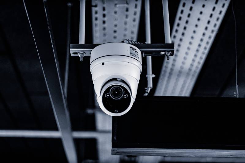 Installation de contrôle d'accès et vidéo surveillance pour une entreprise avec entrepôt à Aubenas